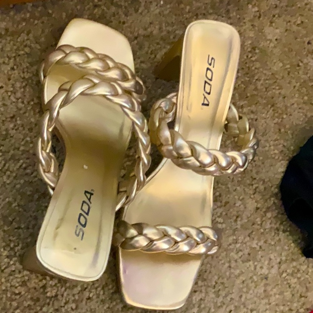Soda heels